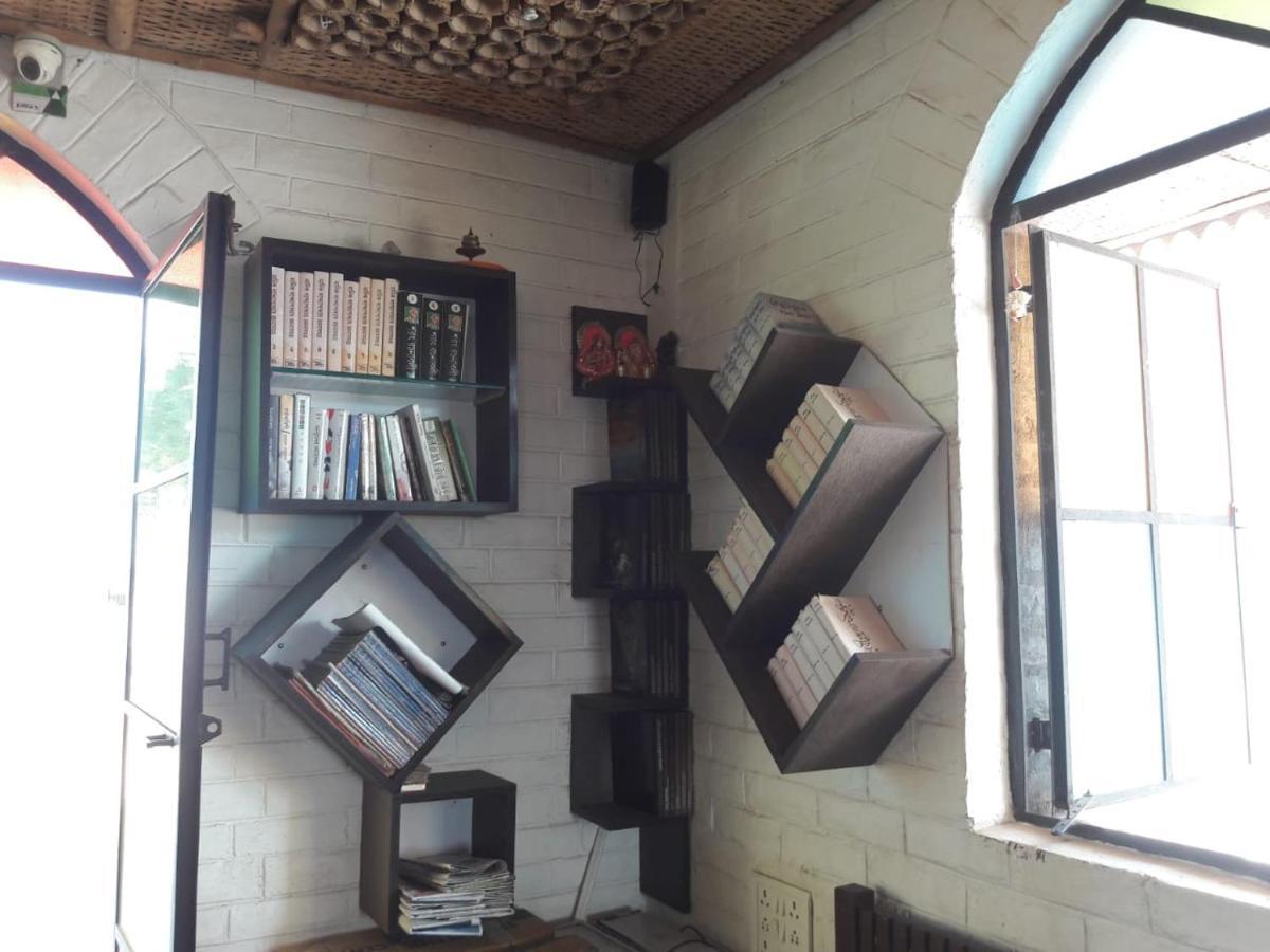 Panthashala Santiniketan Hotel Sri Niketan Eksteriør billede
