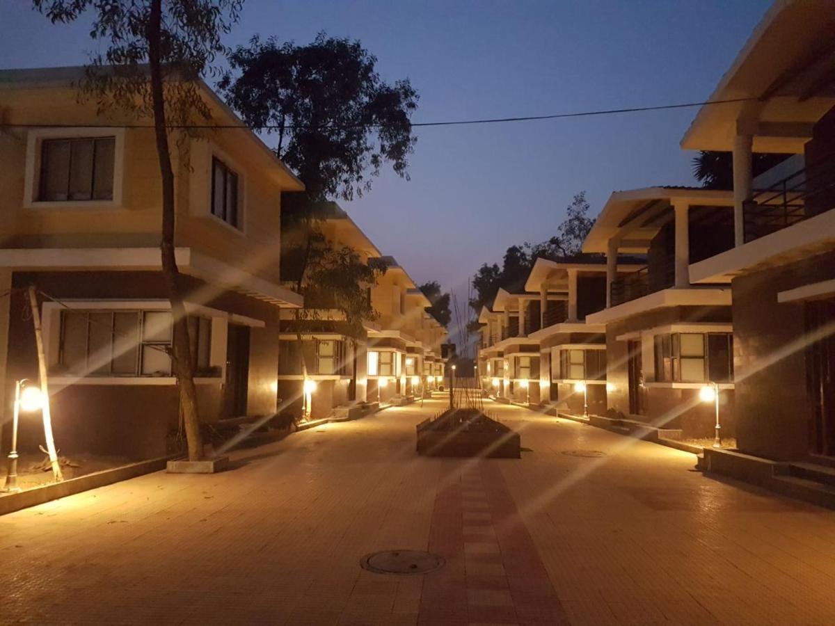 Panthashala Santiniketan Hotel Sri Niketan Eksteriør billede